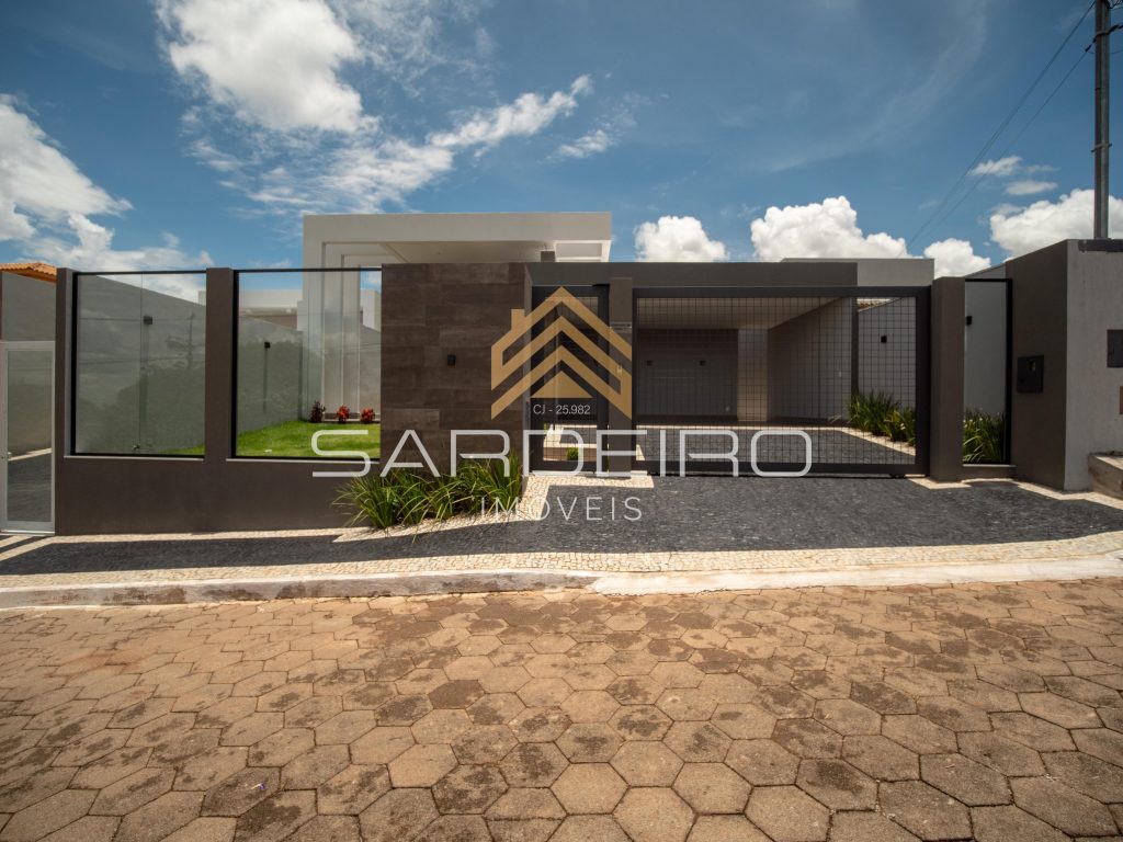 Casa alto padrão em Arniqueiras 4 suítes com fino acabamento