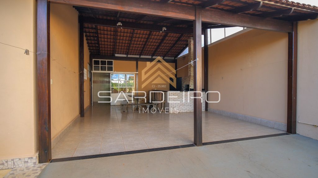 Casa 03 Quartos com lote 800 m² na Rua 06 em Vicente Pires