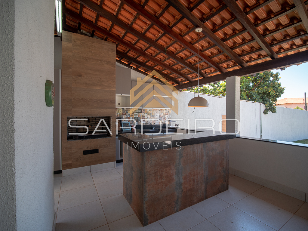 Casa sobrado 3 suítes lote 806m² Rua 08 Vicente Pires DF