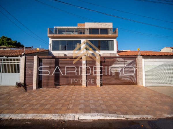 Casa sobrado com 5 quartos sendo 2 suítes – QNA Taguatinga norte DF