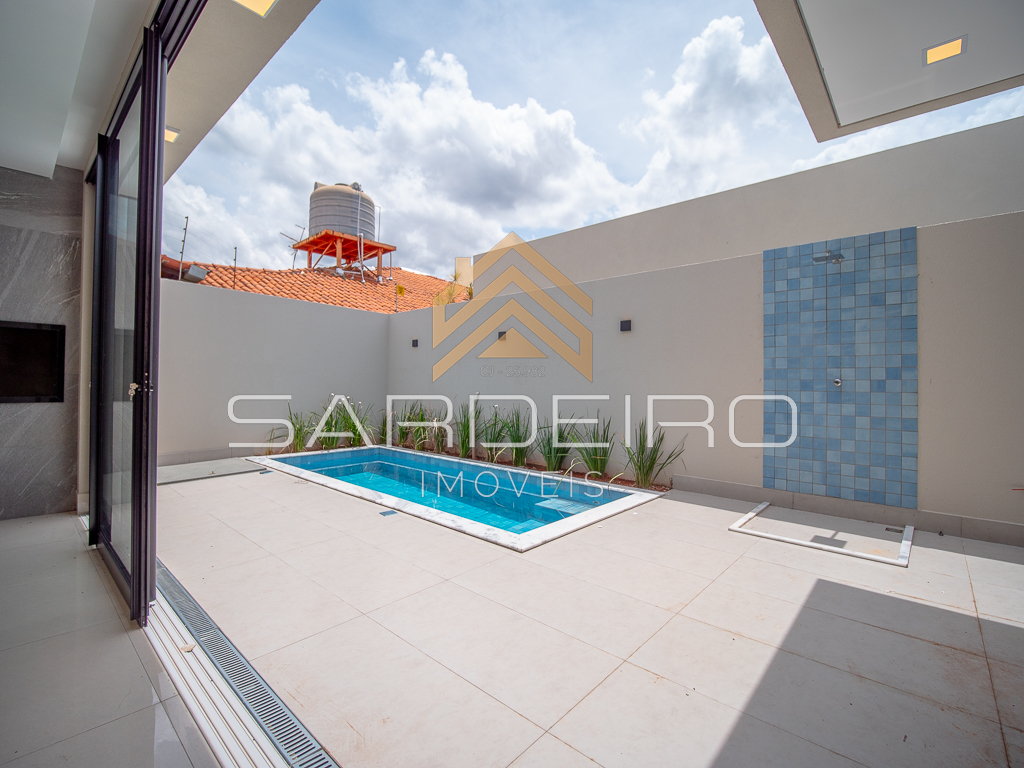 Casa moderna de altíssimo com 3 suítes e piscina Guara Park