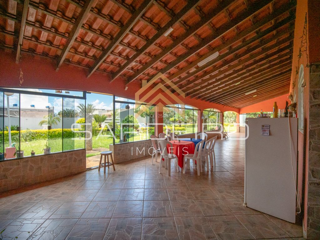 Linda Casa a venda na Ponte Alta Gama com lote de 1950m²