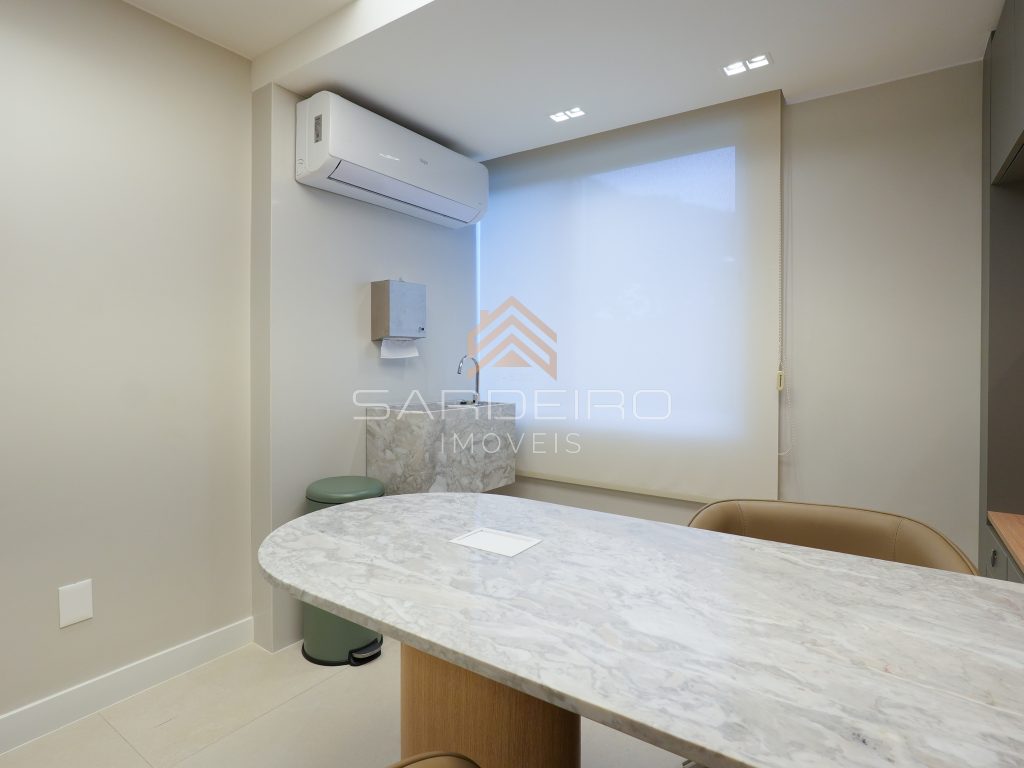 Sala Comercial 27 m² Toda Reformada no Centro Empresarial Mont Blanc – Asa Sul DF Sala Comercial 27 m² Toda Reformada no Centro Empresarial Mont Blanc – Asa Sul DF